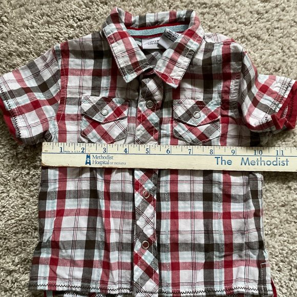 SONOMA lifestyle Baby Boy's Short Sleeve Button Down Shirt Size 6-9 Months Plaid - Picture 4 of 5